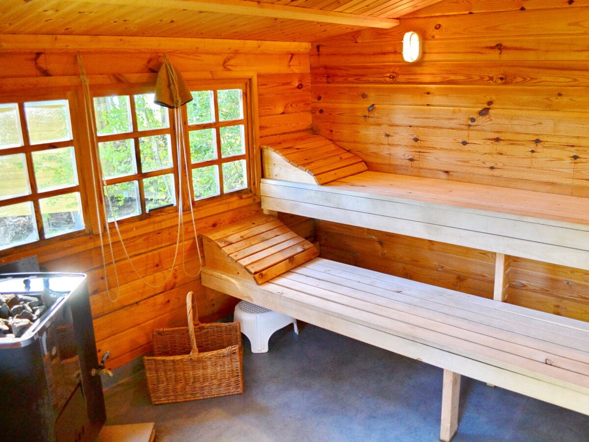 Sauna (holzbefeuert)