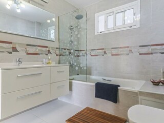 Villa La Mairena Features 37