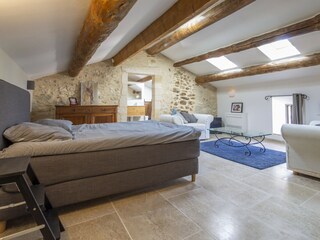 Villa Fournès Features 16