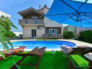 Apartment Kiara mit Pool - Zadar - image1