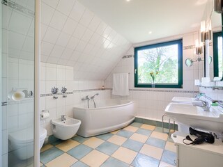 Tageslicht-Badezimmer