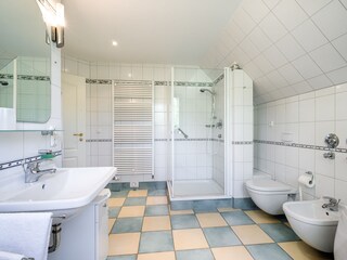 Tageslicht-Badezimmer