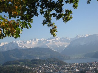 Stadt, See, Berge, Landschaft, Kultur, Sport, usw.