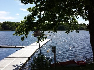 Toller Badesee mit Kleinkind-Zone, Liegewiese und Kiosk