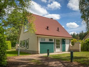 Parc de vacances Maison de vacances à Hellendoorn avec terrasse - Hellendoorn - image1