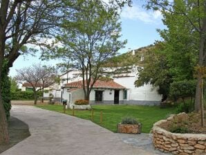 Parc de vacances Maison troglodyte rustique avec piscine à Alcudia de Guadix - Benalua - image1