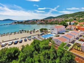 Vakantiepark Appartements Dalmatia in Preko, eiland Ugljan, met pool - Preko - image1