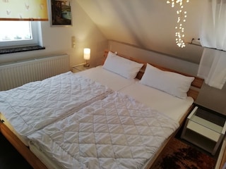 Doppelbett (180 x 200)