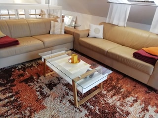 2 Dreisitzer (Sofas)