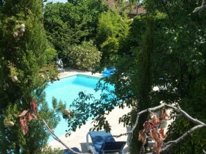 Holiday park Pretty Holiday Home in Courry with Swimming Pool - Molières-sur-Cèze - image1