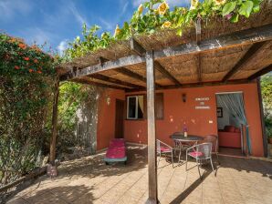 Ferienpark Ferienhaus in Malpais de Candelaria mit Pool - Candelaria, Teneriffa - image1