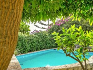 Ferienpark Ferienhaus in Malpais de Candelaria mit Garten - Candelaria, Teneriffa - image1