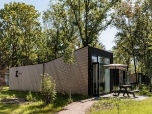 Fijne lodge met afwasmachine, op een vakantiepark in een groene omgeving - Reek - image1