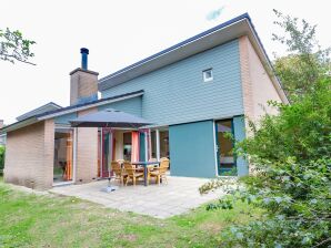 Holiday park Restyled holiday home with fireplace near the beach - The Hague - image1