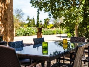 Finca auf Mallorca mit Salzwasserpool