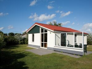 Holiday park Well-kept bungalow with dishwasher, 1.5 km. from the beach - Hollum - image1