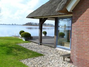 Stilvolle Villa mit 2 Bädern in einem Ferienpark in der Nähe von Giethoorn - Wanneperveen - image1