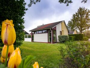 Vakantiepark Vrijstaande bungalow in Zeeland aan de Stelleplas - Heinkenszand - image1