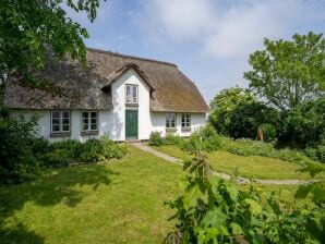 Rietgedekte vakantiewoning in Westerhever met sauna