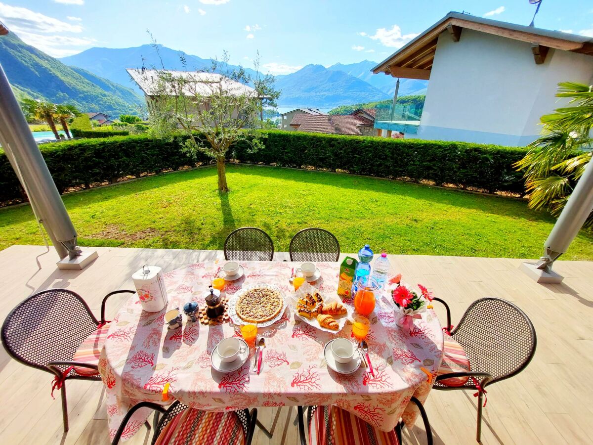 Terrasse mit Seeblick