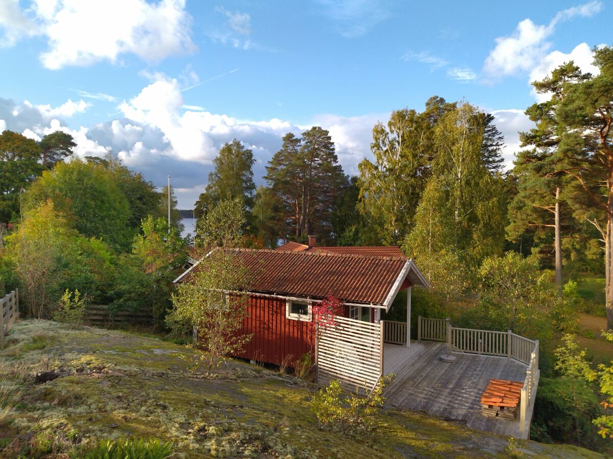 Ein Blick auf das Meer über der Hütte