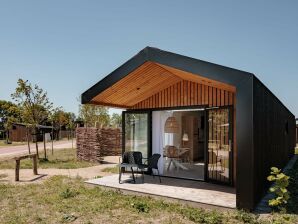 Joli pavillon avec fenêtre de toit, dans un parc de vacances sur le Brielse Meer - Oostvoorne - image1