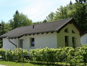 Holiday park Nice holiday home with dishwasher, in a green area - Gerolstein - image1