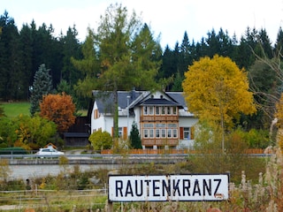 Blick von der historischen Bahnlinie auf die Glöckner -