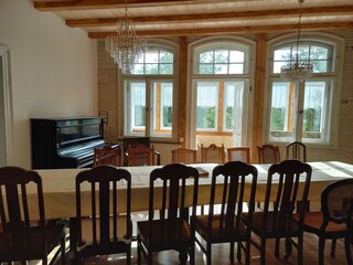 große Tafel für 12 Personen in der Glöckner-Villa
