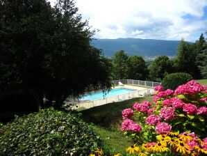Wohnung in Serrières mit Alpenblick Pool