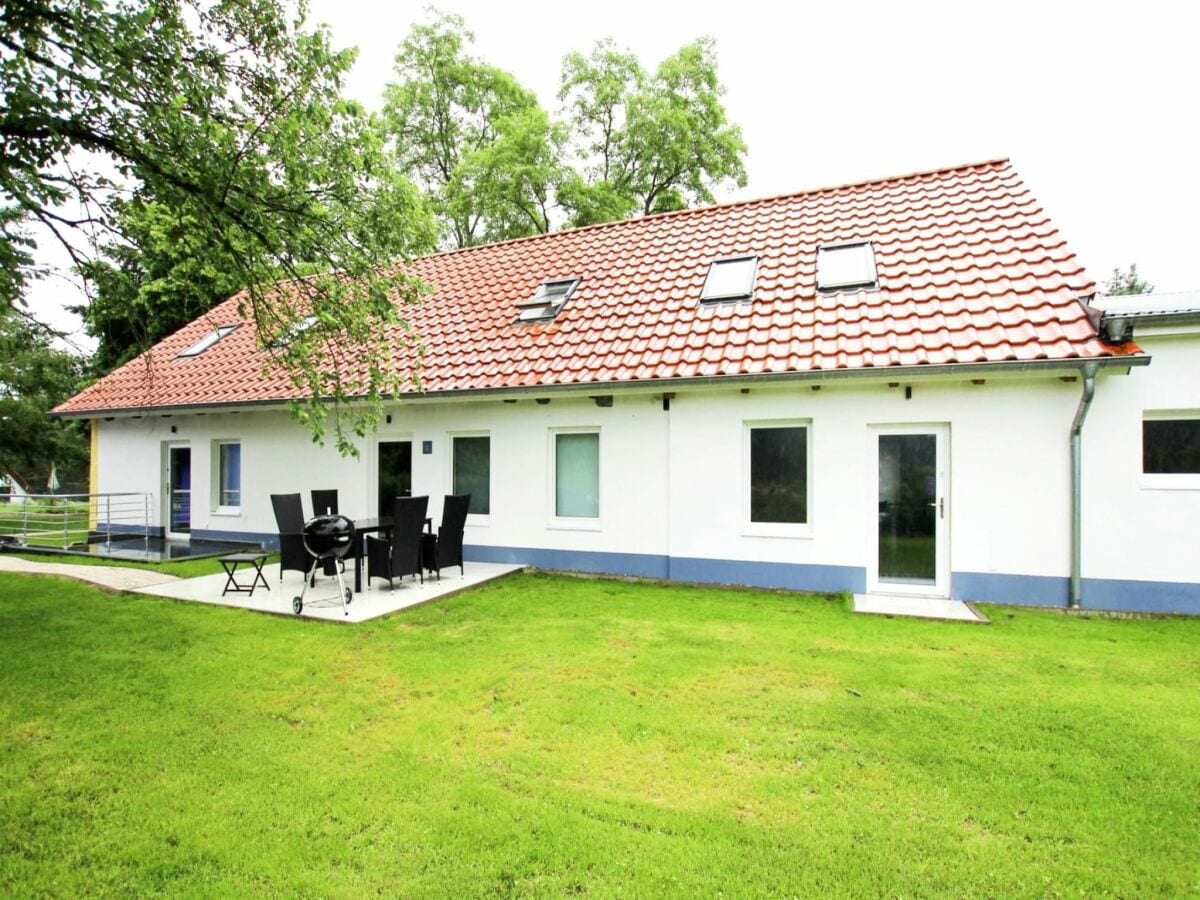 Ferienhaus Lohmen in Mecklenburg Außenaufnahme 1