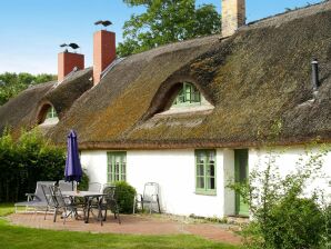 Casa de vacaciones Casas adosadas en el pueblo portuario de Vieregge en la isla de Rügen - Vierharrow - image1