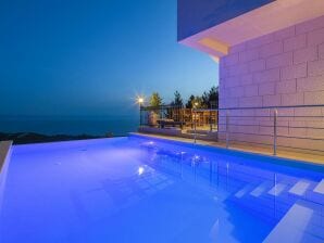 Holiday park Villa Amare, Makarska mit Pool und Garten - Makarska - image1