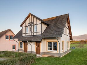 Villa im traditionellen Stil in der Nähe der Mosel
