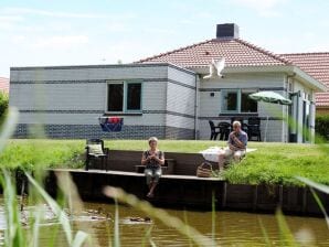 Ferienpark Ferienhaus mit Steiger, 19 km. Van Hoorn - Andijk - image1