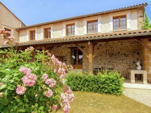 Parc de vacances Gîte avec studio dans un domaine avec piscine - Écuras - image1