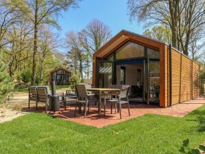 Holiday park Nice chalet with dishwasher, near the Maasduinen