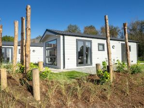 Parc de vacances Chalet confortable avec micro-ondes, près de la plage - Porte d'entrée - image1