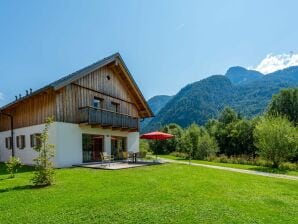 Parc de vacances Chalet de luxe chaleureux à Obertraun, avec piscine - Hallstatt - image1