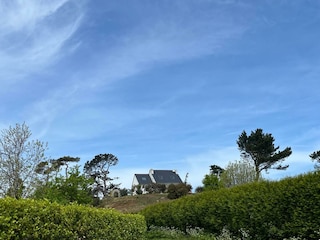 Haus und Grundstück vom Meer aus