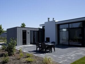 Holiday park Modern chalet in Noord-Scharwoude with garden - Langedijk - image1