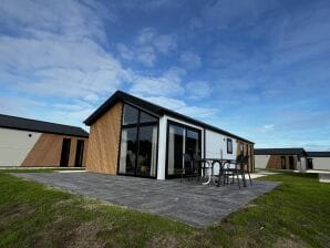 Holiday park Modern chalet 5 km from Kampen - Oldebroek - image1