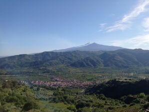 Casa vacanze con piscina vicino all'Etna
