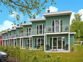 Holiday park Damp Features 22