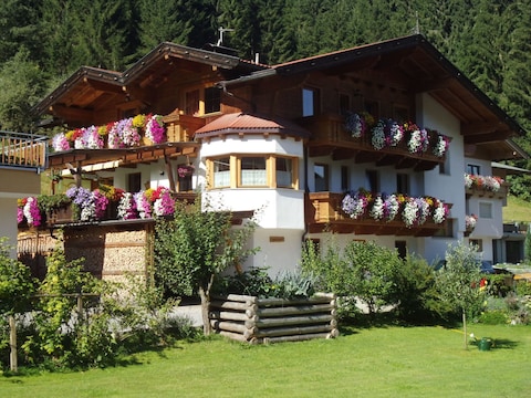 Holiday apartment HÃ¶rbiger
