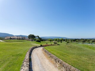 Holiday park Saumane-de-Vaucluse Environment 30