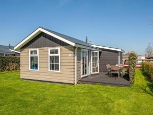 Holiday park Compact lodge with an electric sloop in Giethoorn - Giethoorn - image1