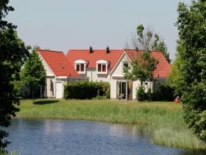 Holiday park House with garden, in water-rich area - Heel - image1