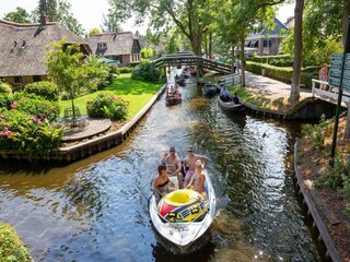 Holiday park Giethoorn Environment 15