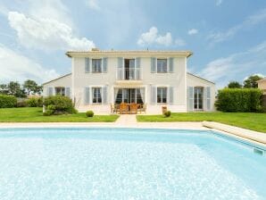 Parc de vacances Villa spacieuse avec piscine privée proche terrain de golf - L'Aiguillon-sur-Vie - image1